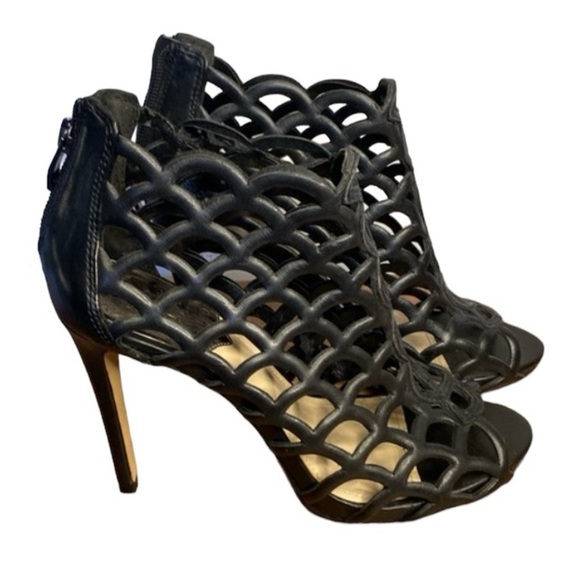 Vince Camuto Leather Fontanela Sexy Sleek Bootie Black Size 6.5 - Picture 1 of 16